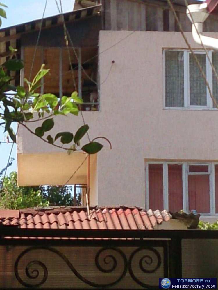 Лот № 102730. Продам дом в самом центре Адлера! Дом три этажа, небольшая придомовая территория, парковка для авто....