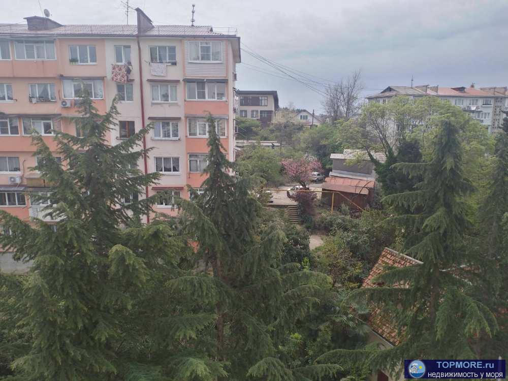 Лот № 142232. Продается светлая 2-х комнатная квартира площадью 60 кв.м. с 3 лоджиями на 8 этаже по ул....