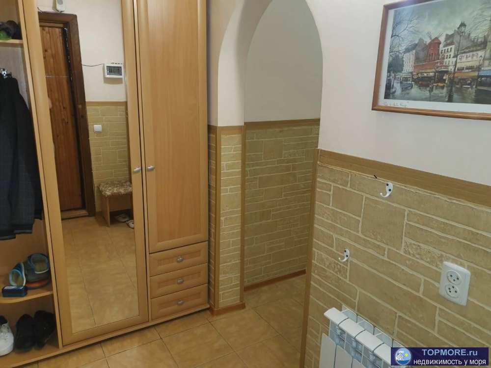 В спальном микрорайоне города Сочи продается отличная просторная квартира. В районе есть всё, что необходимо для... - 1