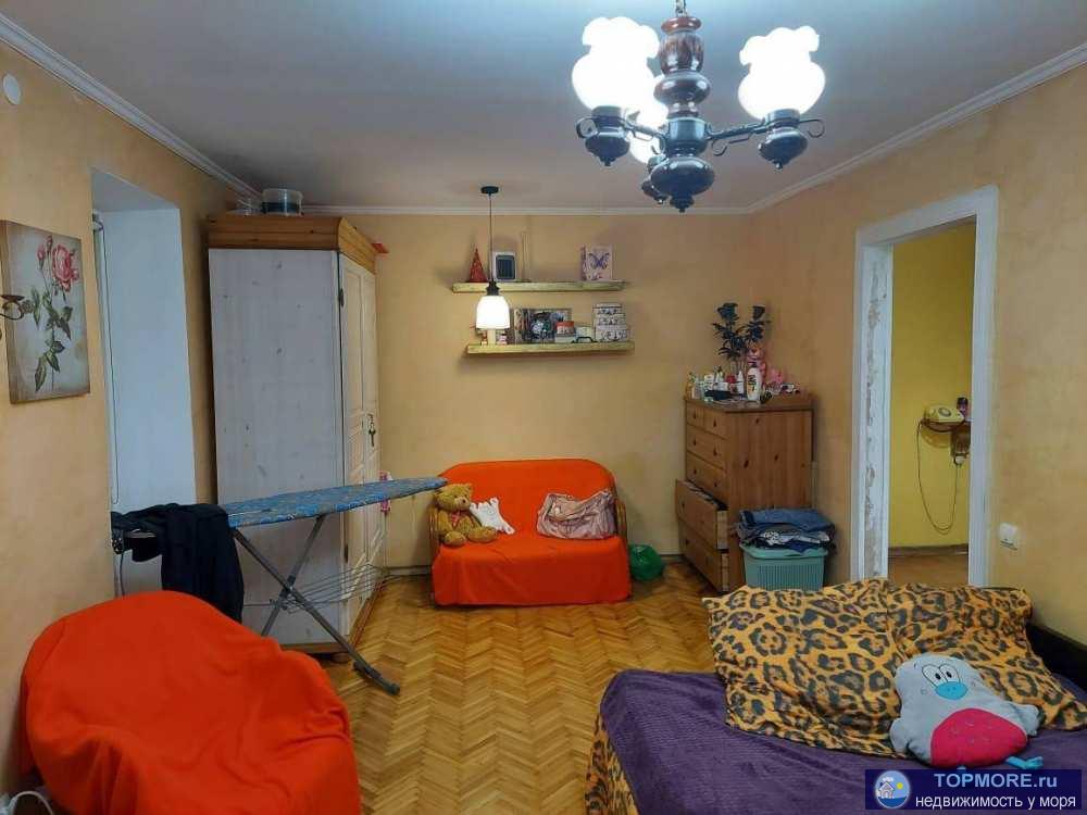 Продаю торцевую 1-к квартиру, 46 кв.м., 1/5, с балконом. Дом расположен в деловой части города, рядом есть все...