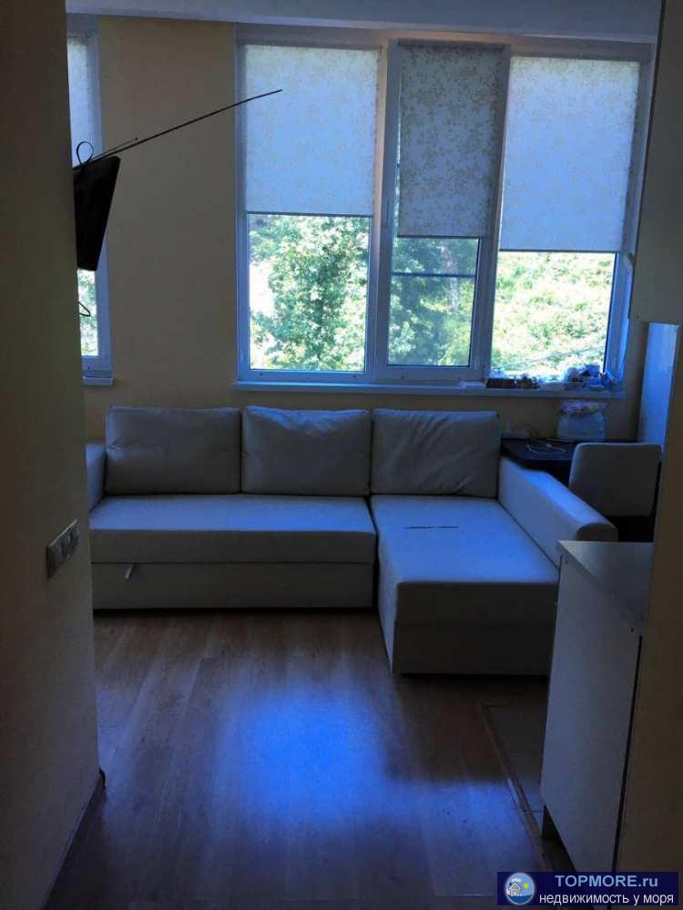 Продаю уютную квартиру в Раздольном. Дом комфорт-класса, с балкона открывается живописный вид на зеленые холмы...
