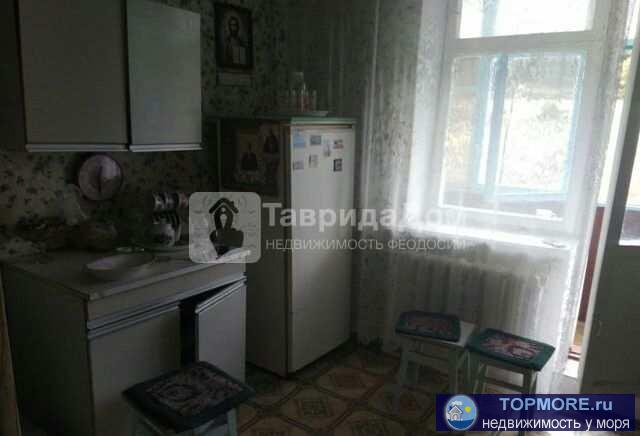 Продам 3к квартиру 69 кв.м., 2/5 эт., Симферопольское  ш. 61, Феодосия. Централизованное отопление, холодная и... - 2