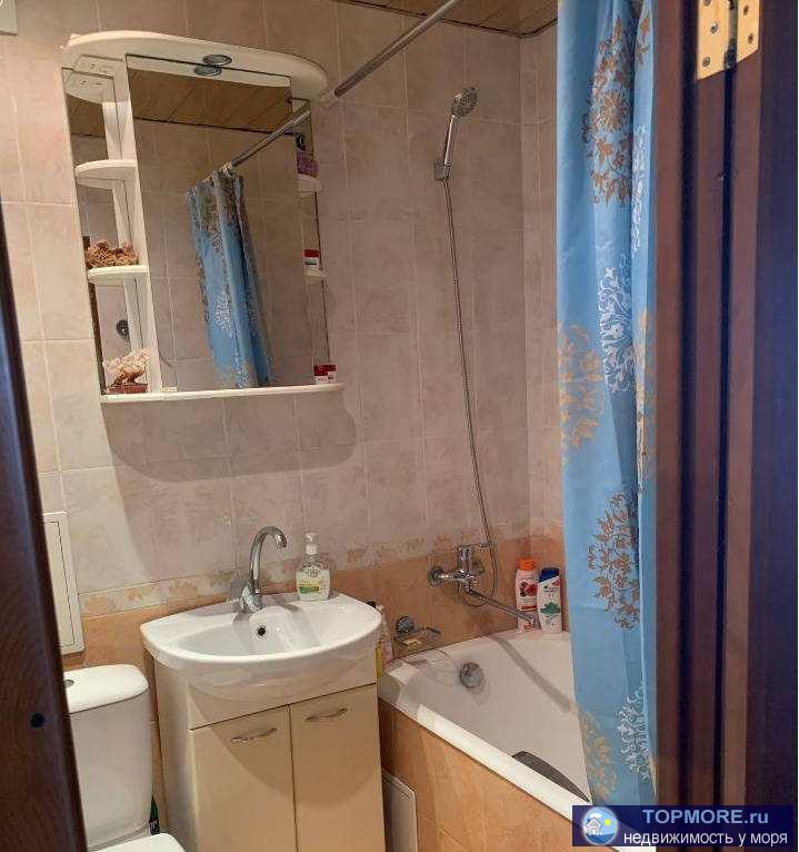 Отличная квартира в центе Сочи. Хороший ремонт, мебель техника остается. Отдельная изолированная комната с балконом....