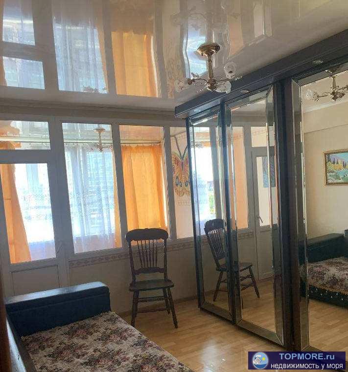 Отличная квартира в центе Сочи. Хороший ремонт, мебель техника остается. Отдельная изолированная комната с балконом.... - 2