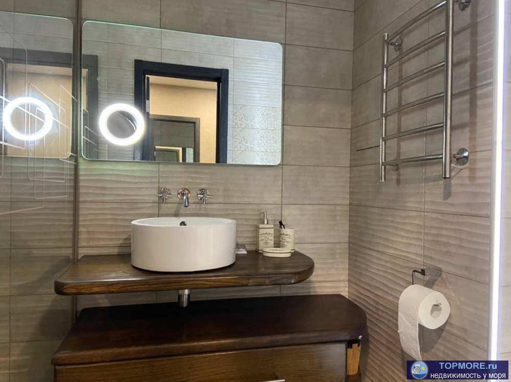 Делалось всё под себя, а не для продажи.Очень перспективная часть района.В 15 минутах пешком до моря.И в 10 минут по...