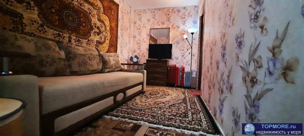 Продается квартира на первой береговой линии в районе Курортного городка. Дом трехэтажный, квартира на первом этаже...