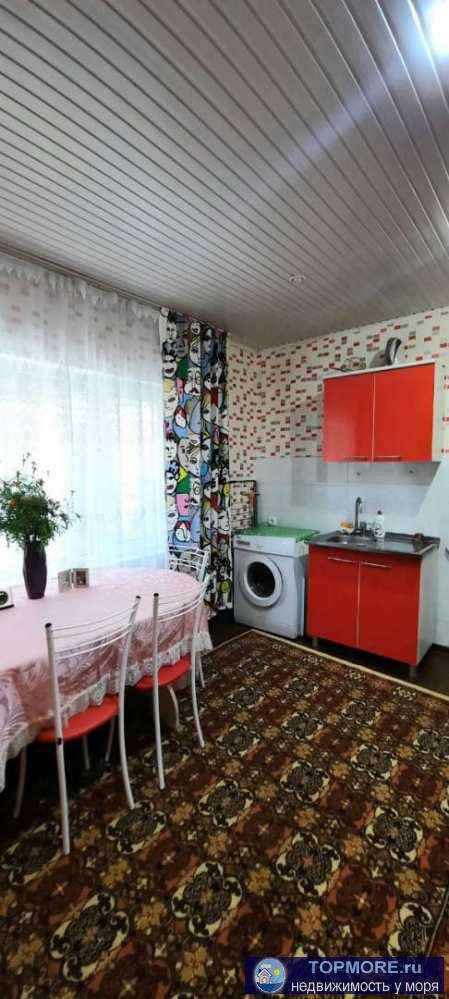 Продается квартира на первой береговой линии в районе Курортного городка. Дом трехэтажный, квартира на первом этаже... - 2