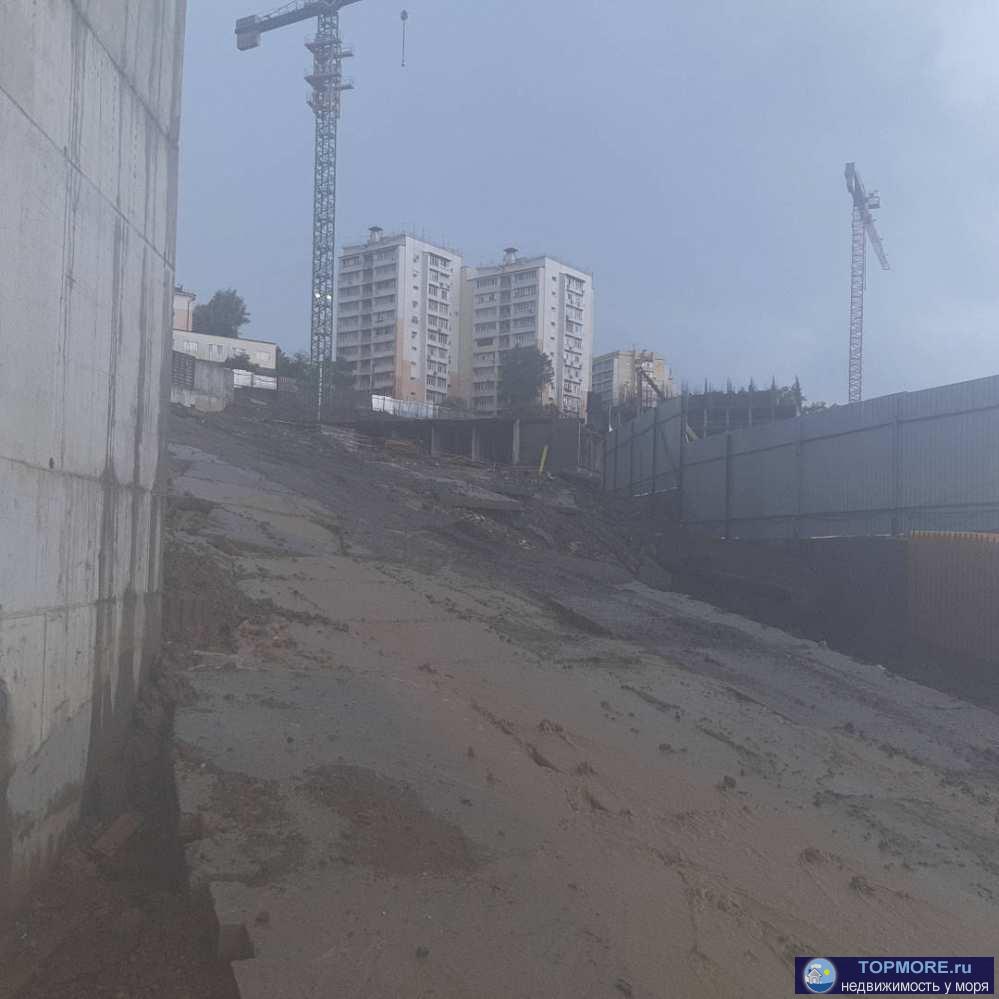 Продается двухкомнатная квартира в строящемся жилом комплексе бизнес-класса в микрорайоне Бытха г. Сочи. Второй этаж,... - 2