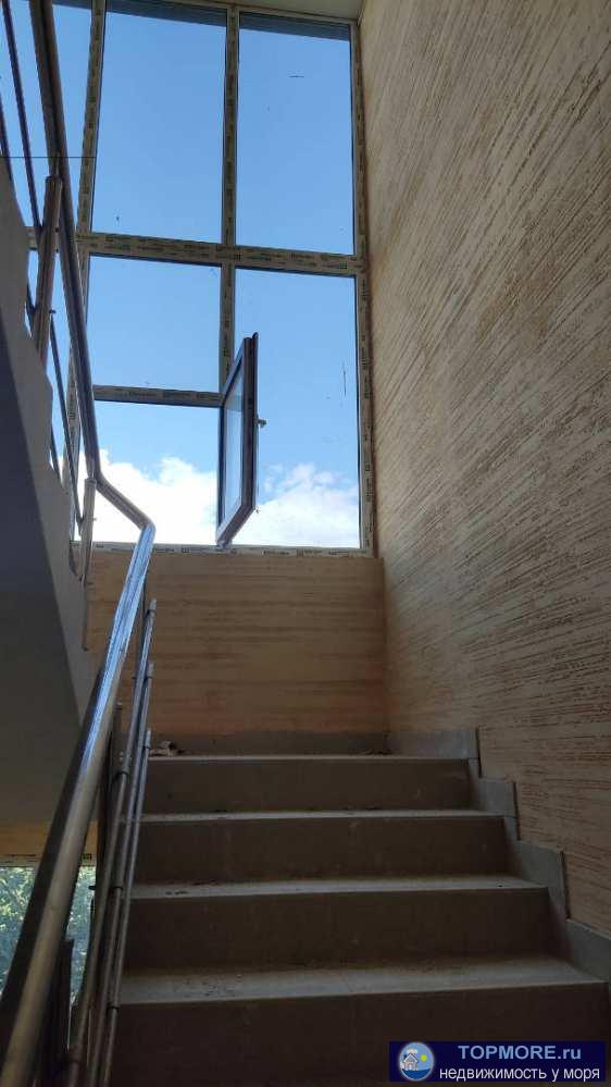 Лот № 145967. Продаётся квартира комфорт класса в пгт Сириус, свободной планировки на 3 этаже 3-этажного дома,... - 2