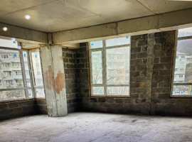 Продаю квартиру свободной планировки в жк Кватро.- закрытая...