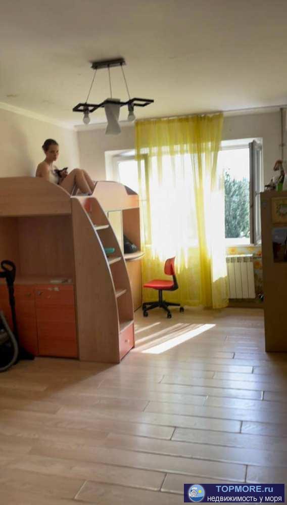 Вашему вниманию представлена квартира в спальном районе города Сочи. Квартира двухкомнатная. Ремонт в квартире нужен,...