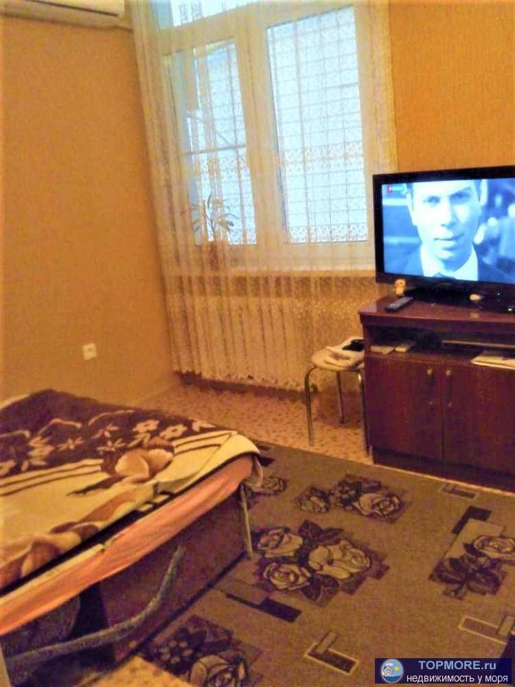 Уютная, студия, расположена на 1 этаже. Центральные коммуникации. Права собственности на жилое помещение и землю на... - 2