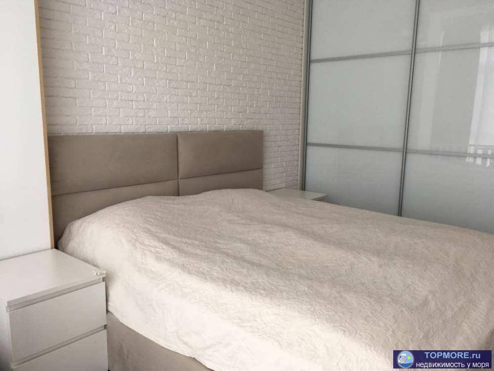   Продаю прекрасную квартиру в престижном районе города Сочи. Квартира с ремонтом и мебелью, находится в удобном для...