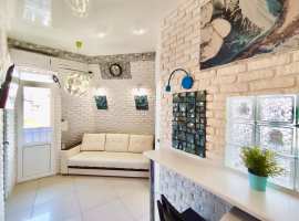 Продается шикарная двухкомнатная квартира. Площадь - 35 кв. м., две...