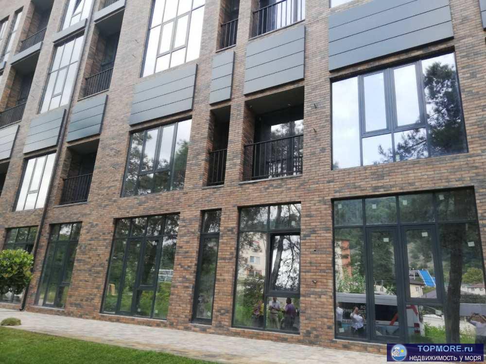 Продаю апартаменты 44 м2, двухуровневые (второй уровень - 38 м2), с высоким потолком. Вид из окна на уютный...