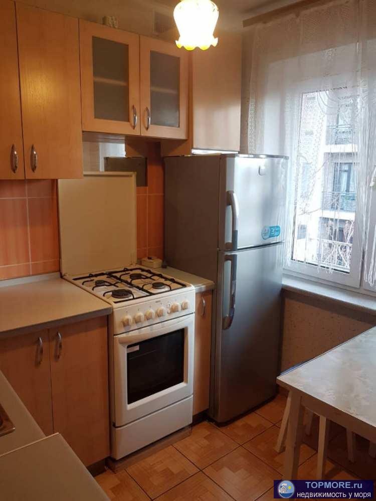 Лот № 145603. Продаю квартиру в историческом центре Сочи. Просторная кухня, светлая, большая комната, теплая лоджия... - 2