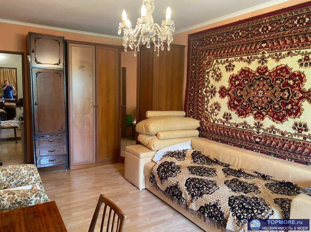 Продаю большую 1-комнатную квартиру с возможной перепланировкой в 2-шку. Квартира находится в Заречном районе, в... - 1