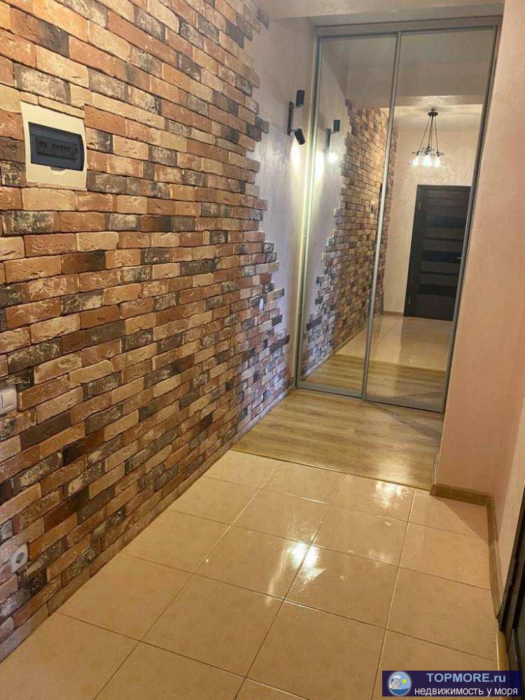 Представляю вашему вниманию 2к квартиру на 3ем этаже 6ти этажного дома.Площадь 62 м2,отличный ремонт,раздельные... - 2