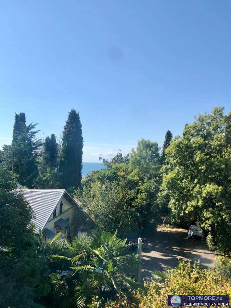 Продаю двухкомнатную квартиру в районе Новый Сочи.Квартира просторная,сделан ремонт . Есть парковочные места....