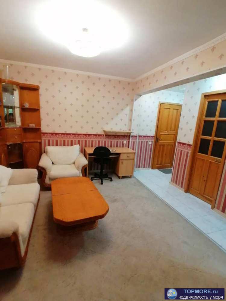 Полноценная однокомнатная квартира с жилой лоджией в панельном доме. Закрытый ухоженный двор, свободные парковочные...