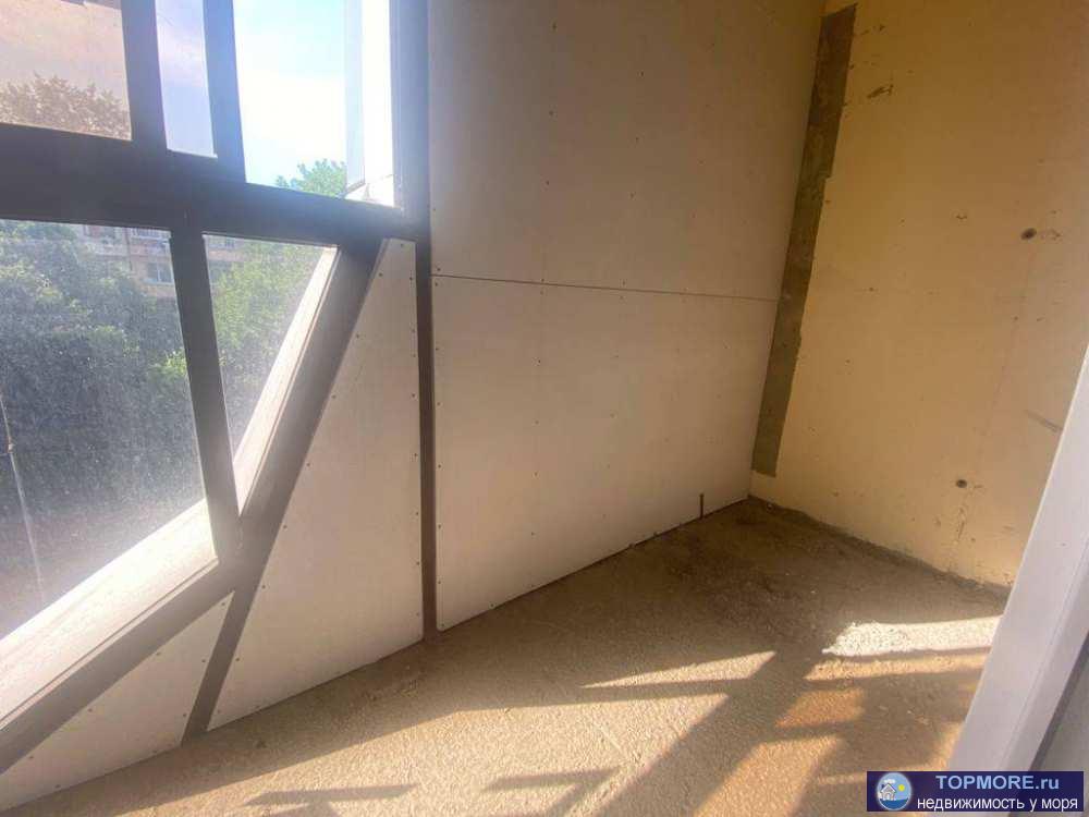 Продам квартиру свободной планировки с видом на улицу в доме бизнес класса. Центр города, развитая инфраструктура. - 2