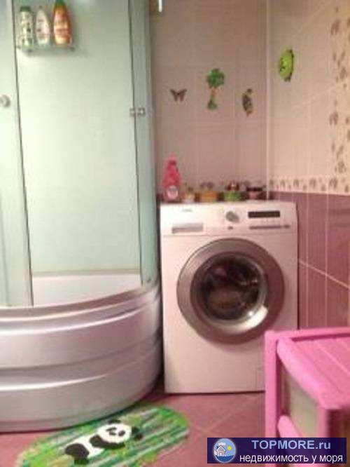 Продажа / Квартиры, Сочи, улица Роз, 18 400 000 р. Продаю 2-комнатную квартиру в самом центре города Сочи! Cтатус-квартира. До моря 690 метров!Удобный 3 этаж!Подходит... - 2