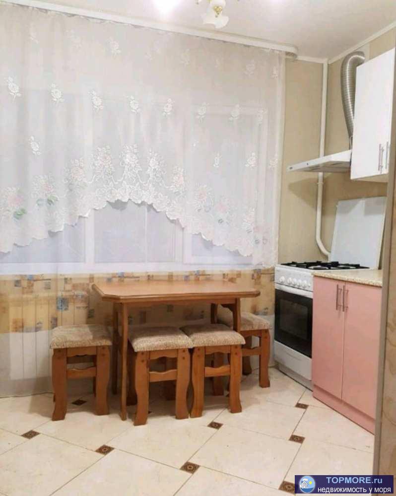 Продаю квартиру с капитальным ремонтом , в центральном районе , в шаговой доступности , школа , детский сады , рынок... - 1