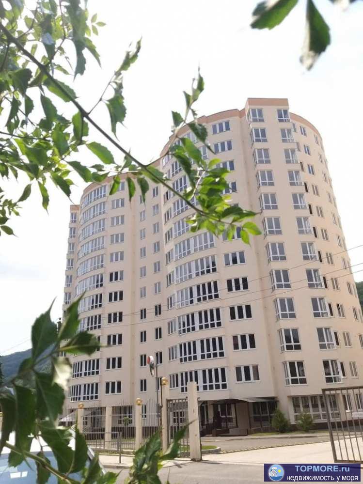 Территория комплекса продумана до мелочей. Большое внимание уделено ландшафтному озеленению и зонам отдыха. Жильцы...