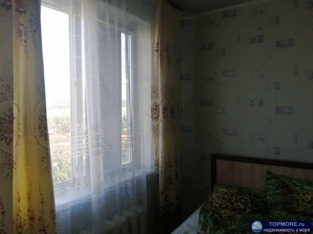 Продам в тихом районе в самом центре города Сочи просторную двухкомнатную квартиру.Парковочные места под окном.... - 1