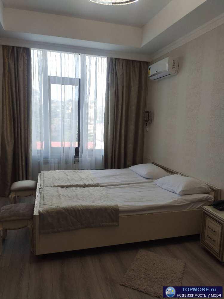 Квартира в центре города с видом на море и город. Выполнен качественный ремонт, установлена новая мебель и...