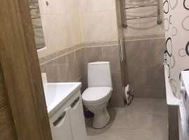 Продам 2 комнатную квартиру с балконом на Макаренко. Отличное место...