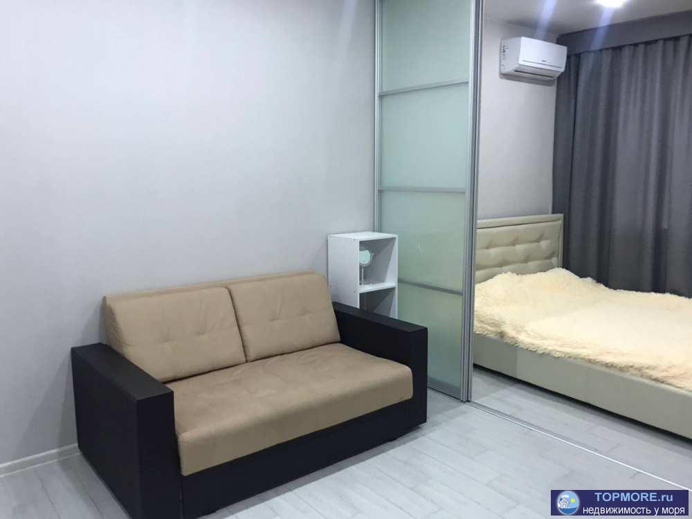 Продается отличная 1-комнатная квартира с ремонтом и мебелью в центре района Дагомыс, Сочи. Общая площадь - 35,2... - 1