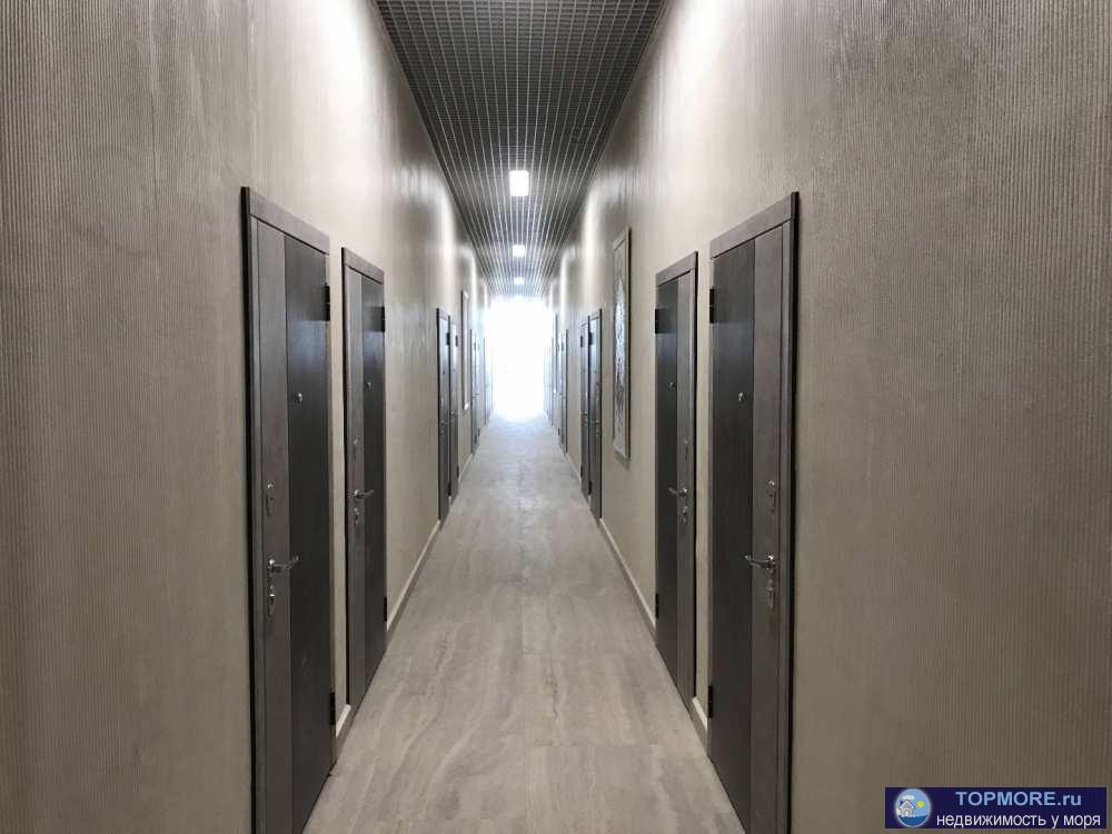 Продается двухуровневая квартира в комплексе бизнес-класса, расположенном в центральном районе Сочи. Развитая...