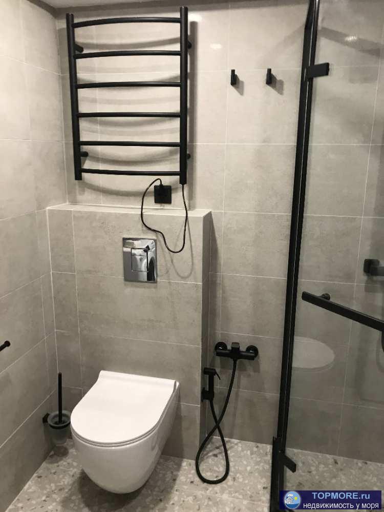 Продается двухуровневая квартира в комплексе бизнес-класса, расположенном в центральном районе Сочи. Развитая... - 2