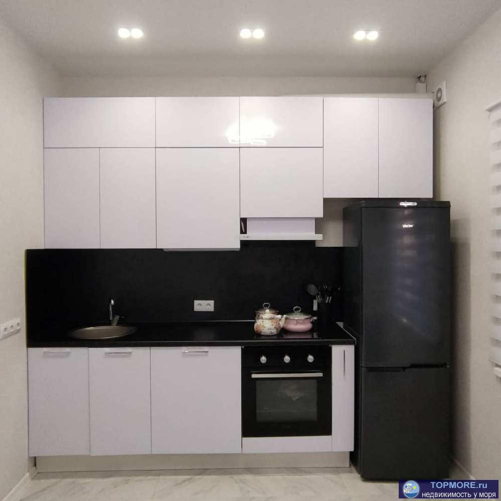 Трёхкомнатная квартира в перспективном районе п.Дагомыса. Остановка, магазины, школа, детский сад, всё в шаговой... - 1