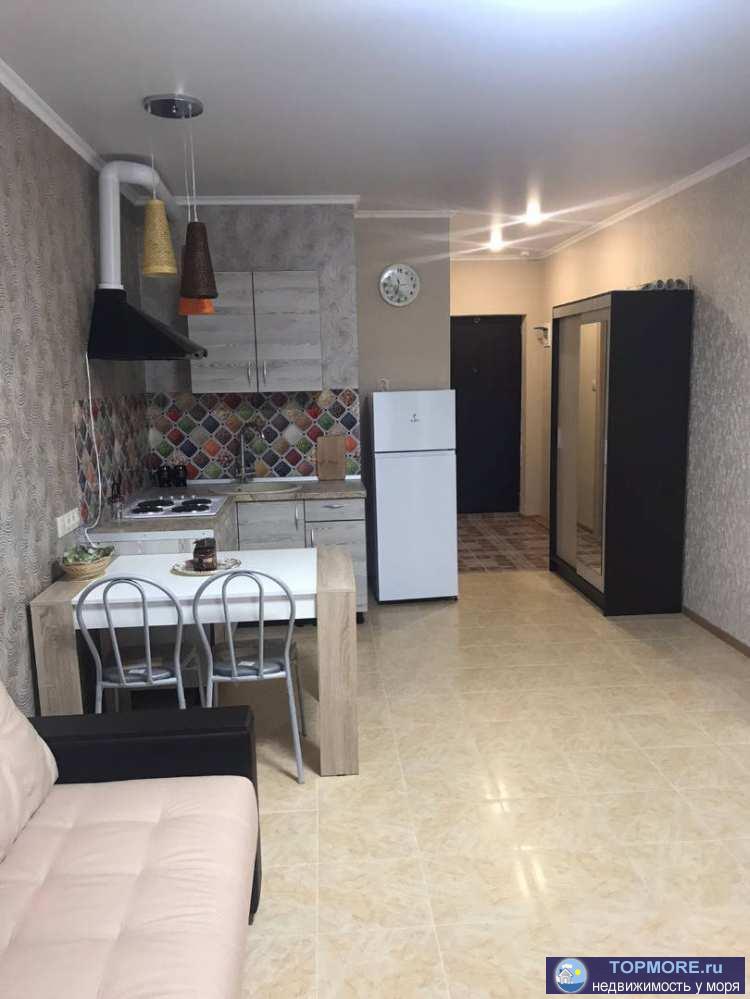 Лот № 152036. Уютная квартира в жк Босфор в Дагомысе с новым ремонтом - никто не жил. Большая комната с угловым... - 1