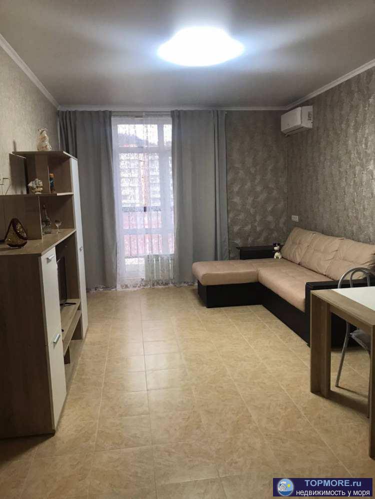 Лот № 152036. Уютная квартира в жк Босфор в Дагомысе с новым ремонтом - никто не жил. Большая комната с угловым... - 2