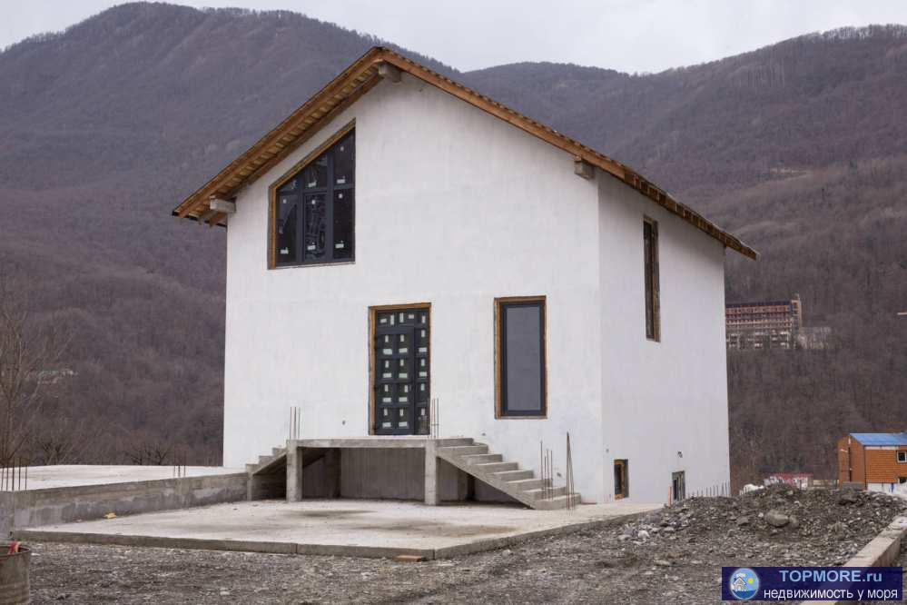 В продаже шикарный видовой дом в альпийском стиле в Красной поляне, в центре горнолыжной туристической жизни. Дом... - 1