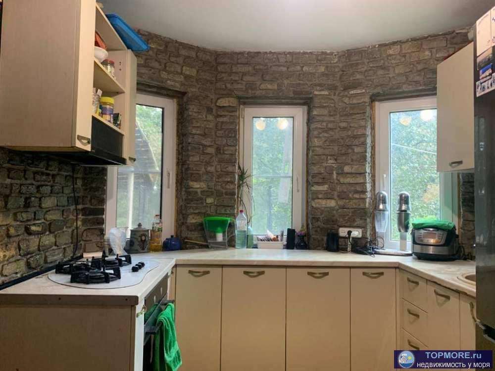 Лот № 150729. Два домовладения по цене одного! Плюс участок 30 соток. Актуальная цена!  Дом №1:104 кв.м - Трёхэтажный...