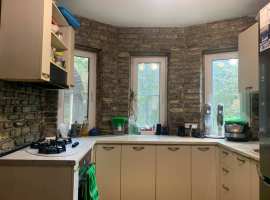 Лот № 150729. Два домовладения по цене одного! Плюс участок 30...