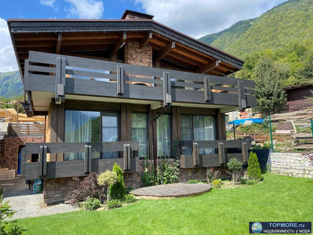 Продаётся дом в Красной поляне с полной отделкой и мебелью. Построен 2017-2019 гг, заселён в 2020. Общая площадь дома... - 2