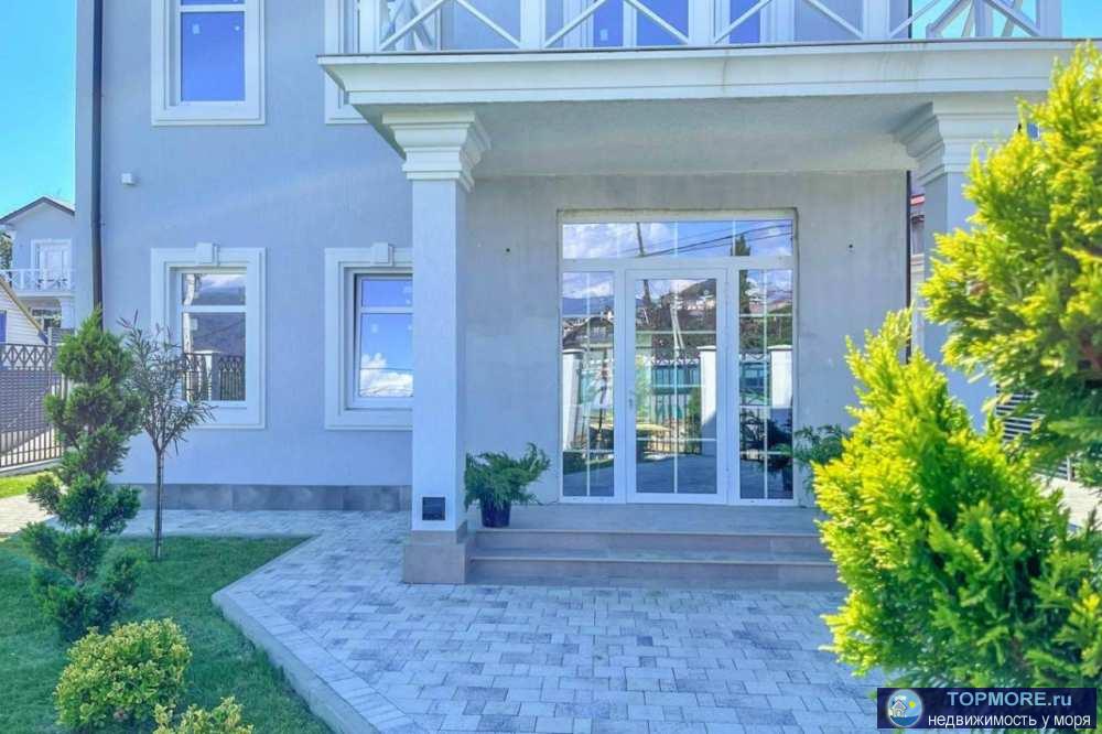 Продаю новый 2х этажный дом в Адлерском районе, на закрытой охраняемой территории, свободной планировки, черновой...