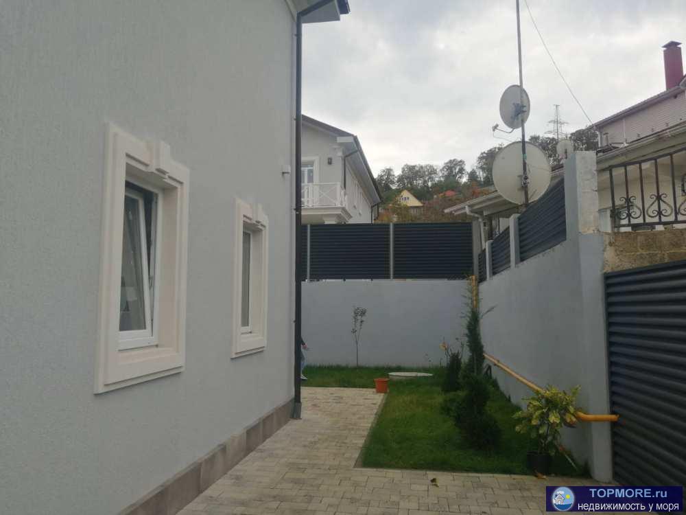 Лот № 149486. Двухэтажный коттедж в классическом стиле бизнес-класса, участок 4 сотки, с закрытой охраняемой... - 2