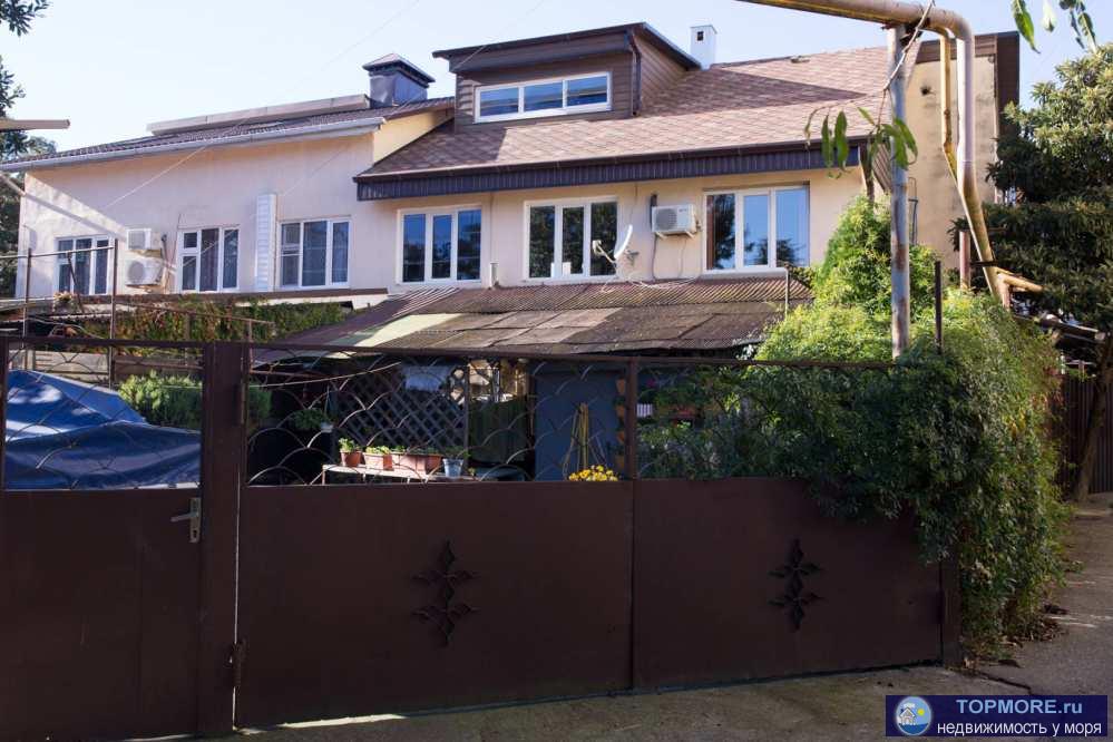 Продаётся свой дом в самом центре Адлера. Общая площадь дома 336 кв.м. Внутри сделан косметический ремонт, есть вся...