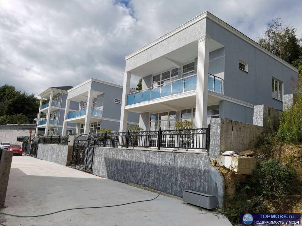 Продается двухэтажный дом площадью 188,6 кв.м. на земельном участке 3 сотки. В доме 4 спальни, 2 просторных балкона,... - 2