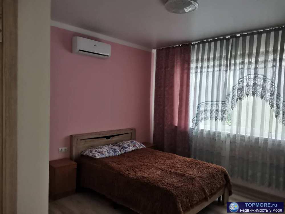 Продается жилой гараж в центре Адлера, помещение на третьем этаже площадью 81 кв.м. имеется два балкона. Внутри... - 1