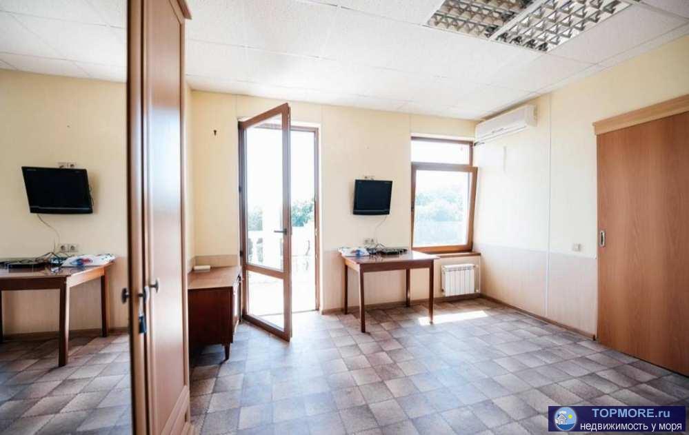 Дом в центре Хосты.С видом на море горы.Остановка рядом с домом .Два подьезда к дому.Дом монолитный .Бассейн... - 2