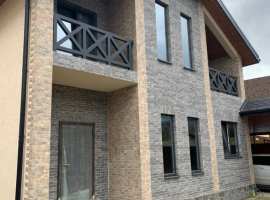 Продаётся новый двухэтажный дом общей площадью 162 кв.м. в шикарном...