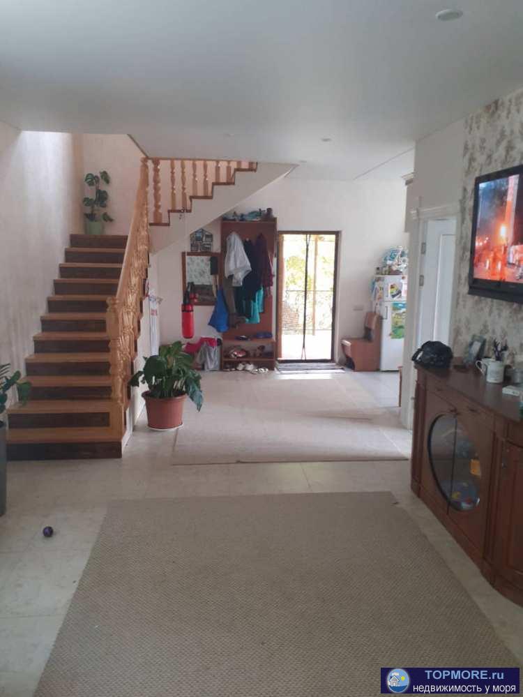 Двухэтажный блочный дом 128м2 с террасой в с.Верхнениколаевское. Отличный ремонт, огромная терраса, мебель и техника...