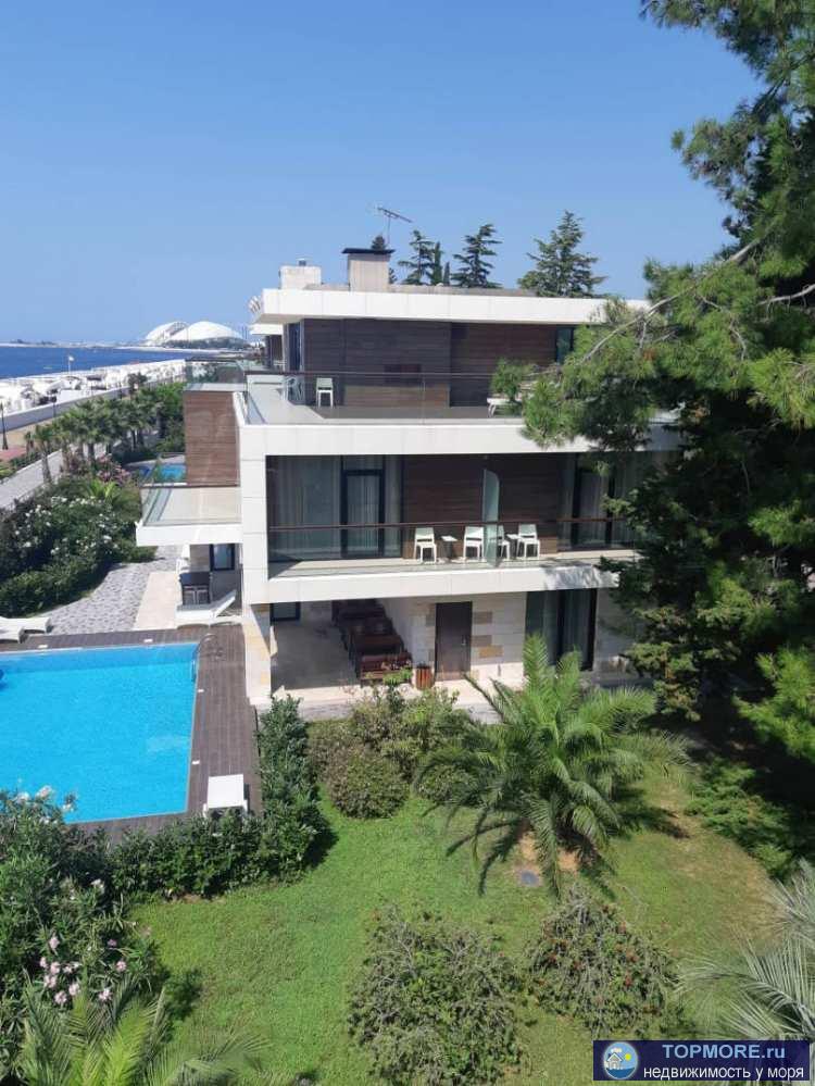      Продаю роскошную современную виллу в Адлере(Сириус).     Вилла -3 этажа              -50м до моря...